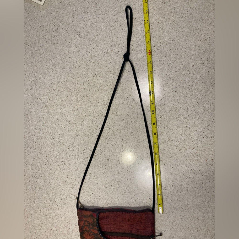 Red and Orange Crossbody Bag with Floral Pattern - Picture 7 of 13